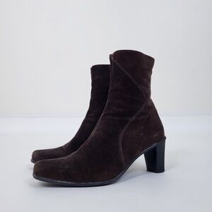 Vintage Dark Brown Suede Heeled Ankle Boots